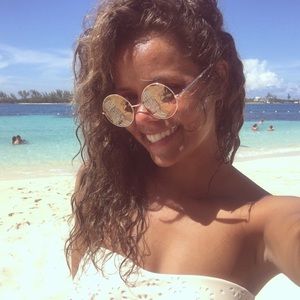 Meet your Posher, Michelle!